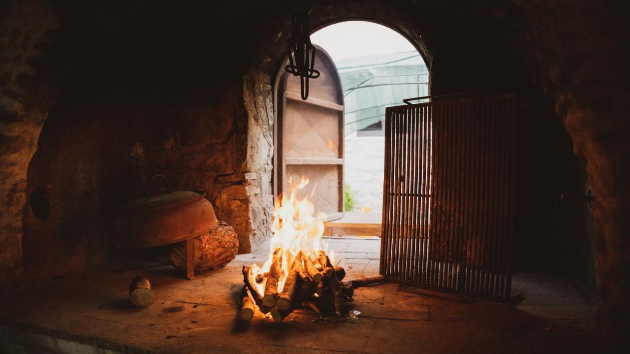 Appartamento Scardona Rustica, Bed & Breakfast With Jacuzzi, Bbq And Free Parking In Skradin, Krka Esterno foto